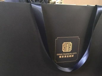 上海閘北印刷廠 匠心打造樣本、畫冊(cè)、說明書與產(chǎn)品手冊(cè)的專業(yè)典范